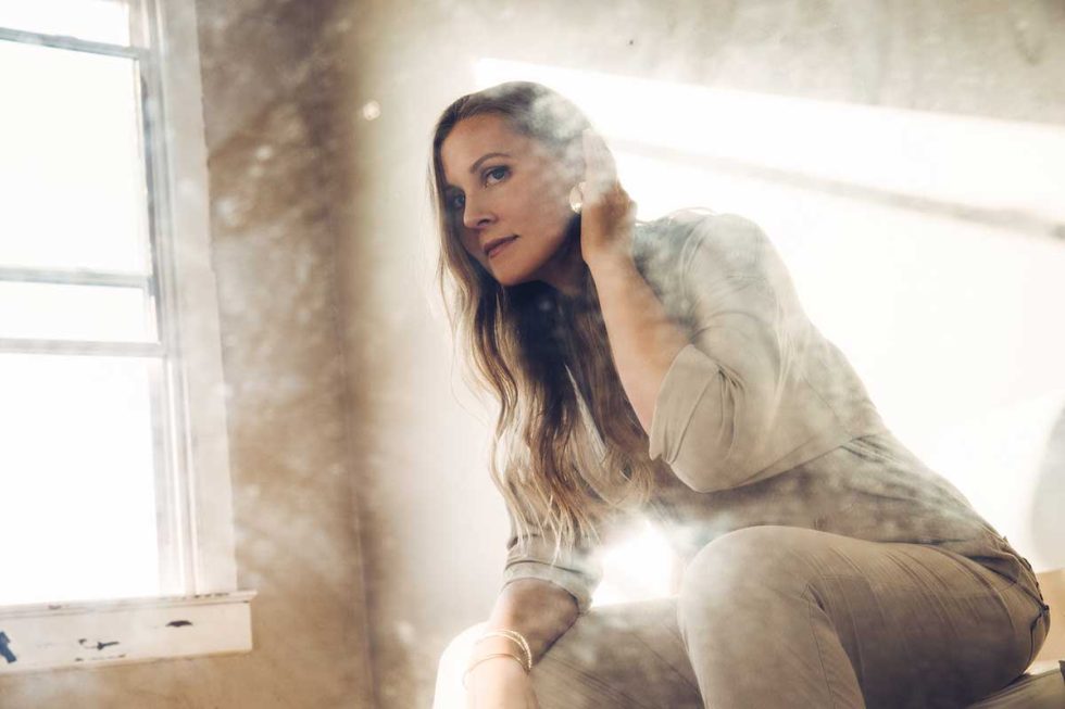 Nora Jane Struthers - Green Guitar Folk House - Live Folk Music in Kansas City